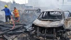 Gudang Penitipan Kendaraan di Asahan Terbakar Hebat, 19 Mobil dan 3 Motor Ludes<