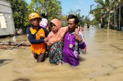 Banjir Demak Meluas! 2.839 Warga Mengungsi hingga Akses Jalan Lumpuh<