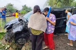 Kecelakaan Minibus Mati Mesin Ditabrak Kereta Api di Asahan, Sopir Langsung Loncat<
