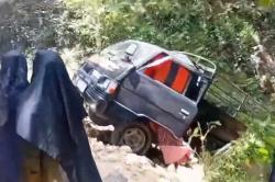 Kecelakaan di Bangkalan, Mobil Pikap Bawa Emak-Emak Hendak Kondangan Terjun ke Jurang<
