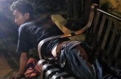 Evakuasi Dramatis Juru Parkir di Salatiga Terjepit Kursi Trotoar Depan Kantor Polisi<