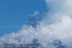 Gunung Semeru Meletus Hari Ini, Muntahkan Kolom Abu Setinggi 800 Meter<