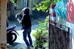 Viral Maling Motor Acungkan Celurit saat Tertangkap Basah Beraksi di Lumajang<