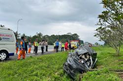 Kecelakaan Maut Minibus Hiace Tabrak Truk di Tol Semarang-Solo, 2 Orang Tewas<
