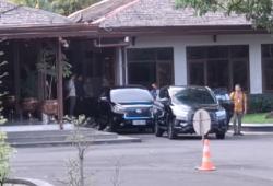 KPK Geledah Rumah Dinas Bupati Tulungagung Gatut Sunu, Sejumlah Dokumen Disita<