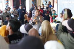 Kapolda Riau Minta Maaf ke Warga Panipahan Rohil usai Kericuhan Narkoba, 16 Polisi Dicopot<