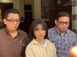 Fuji Beberkan Gaji Admin Medsosnya Tembus 2 Digit, Berapa Nominalnya?