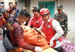 Surabaya Gempar! Pria Tewas Penuh Luka Bacok, Diduga Dikeroyok 4 Orang<