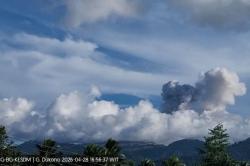 Gunung Dukono Meletus Sore Ini, Kolom Abu Capai 750 Meter ke Langit