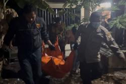 Lingga Geger! Mayat Perempuan Ditemukan Terkubur di Belakang Rumah, Tangan Muncul dari Pasir<