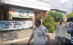 Tak Kuat Tahan Emosi, Warga Corat-Coret Daycare Penyiksa Anak di Jogja<