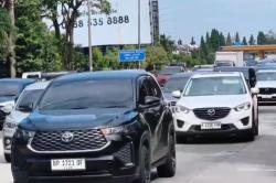 Libur Panjang May Day, Arus Kendaraan Masuk Bandung via Tol Pasteur Macet