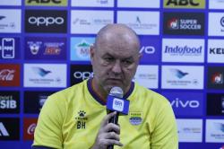 Bojan Hodak Absen Saat Lawan PSM, Sinyal Persib Kalah?