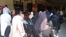 Lonjakan Permohonan SKCK, Ratusan Pencari Kerja Padati Polres Majalengka<