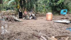 Banjir dan Longsor Terjang Tanah Datar, Rumah hingga Jembatan Hanyut<