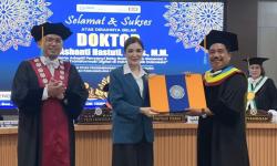 Ashanty Ngaku Stres Berat saat Ujian S3, Sempat Blank di Depan 10 Penguji