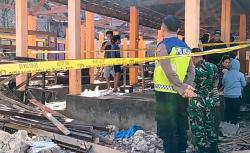 Tragis! Kakak Adik Tertimpa Tembok Ruko Ambruk di Magetan, 1 Orang Tewas<