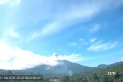 Gunung Ibu Erupsi Hari Ini, Abu Vulkanis Membubung Setinggi 500 Meter ke Langit<