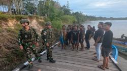 OPM Kembali Berulah, TNI Evakuasi Puluhan Pendulang Emas dari Awimbon ke Boven Digoel<