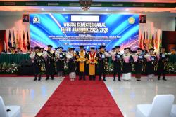 Ubhara Jaya Luluskan 464 Wisudawan Berkarakter Kebangsaan dan Bela Negara<