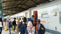 Puncak Arus Balik Libur Panjang, 41.534 Penumpang Kereta Tiba di Jakarta