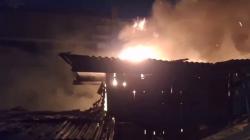 9 Kios di Pasar Ciroyom Bandung Ludes Terbakar<