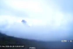 Gunung Ibu Erupsi Hari Ini, Muntahkan Abu Vulkanis Setinggi 400 Meter<