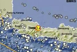 Gempa Dangkal Getarkan Cirebon Jabar, Cek Magnitudonya!<
