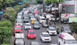 Ribuan Kendaraan Tinggalkan Bandung Hindari Puncak Arus Balik Libur Panjang<