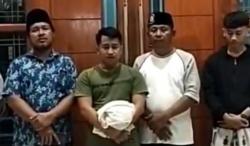Viral Teror Pocong Bawa Celurit Bikin Resah Warga Bangkalan, 3 Orang Ditangkap <