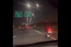 Viral Pemotor Masuk Tol Pasir Koja Bandung, Melaju di Jalur Kanan hingga Menyalip<
