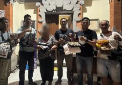 Viral Aksi Licik Emak-Emak Gasak Pakaian Adat Bali di Gianyar, Toko Rugi Jutaan Rupiah<