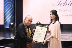 Tehillim Concert Bawa Liliana Tanoesoedibjo Raih Penghargaan Khusus MURI Kartini