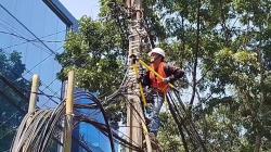 Penertiban Kabel Semrawut di Bandung, Lebih dari 4.000 Pengguna Internet Terdampak<