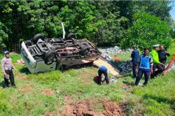 Kecelakaan Mobil Pikap Terguling di Tol Medan-Tebingtinggi, 3 Orang Luka<