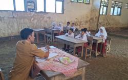 Miris! Gedung SDN Tlomar 2 Bangkalan Mirip Kandang Sapi, 10 Tahun Tak Direnovasi<