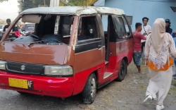 Detik-Detik Mengerikan Angkot Rombongan Pelajar SMP Terbalik di Sumedang<