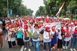 Ribuan Emak-Emak Unjuk Rasa Dukung MBG Dilanjutkan