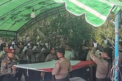 Gugur saat Gerebek Narkoba, Aipda Yudhie Dimakamkan secara Kedinasan di Katingan