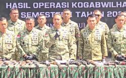 Satgsa TNI Sita 47 Senjata Api dari OPM, 59 Anggota KKB Kembali ke NKRI