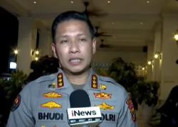 Polisi Temukan Tumpukan Uang Dolar AS dan Singapura saat Geledah Kafe di Cipete Jaksel