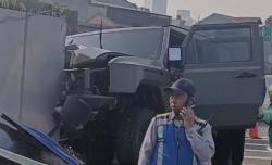 Sopir Mobil Dinas TNI yang Kecelakaan di Tol Slipi hingga Robohkan Tiang Rambu Diduga Alami Microsleep