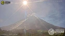 Gunung Merapi Luncurkan Awan Panas Guguran 2 Km ke Arah Barat Daya