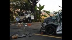 Kecelakaan di Bangkalan, Honda Freed Tabrak Pikap Pedagang Durian