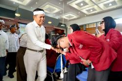 Pemprov Lepas 1.147 Mahasiswa Ikuti Program Probidik Gema Jabar, Bantu Guru Mengajar