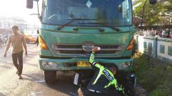Truk Kontainer Rem Blong Tabrak 3 Motor dan Pejalan Kaki di Jombang, 2 Orang Tewas 6 Luka