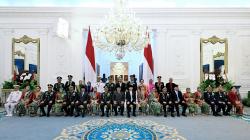 Momen Hangat Prabowo Jamu Perwira TNI-Polri dan Orang Tua usai Praspa 2026 di Istana