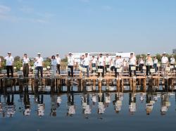 Pemprov DKI Tanam 24.310 Bibit Mangrove untuk Lindungi Pesisir Jakarta