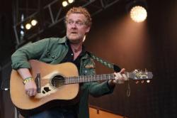 Glen Hansard, Musisi Peraih Oscar Meninggal karena Kecelakaan Motor