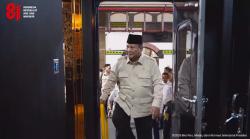 Momen Prabowo Jajal Kereta Nusantara Explorer dari Semarang ke Batang: Ini Pertama Kali